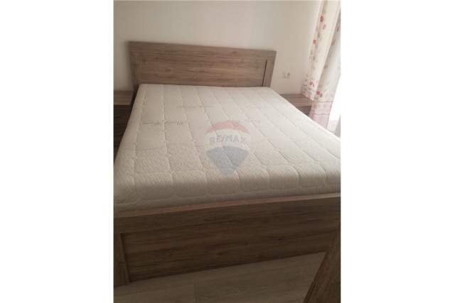 Tirane, jepet me qera apartament 1+1 Kati 4, 71 m² 450 Euro (Rruga e Dibrës - Selvia)