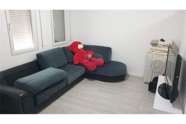 Tirane, jepet me qera apartament 1+1 Kati 4, 71 m² 450 Euro (Rruga e Dibrës - Selvia)