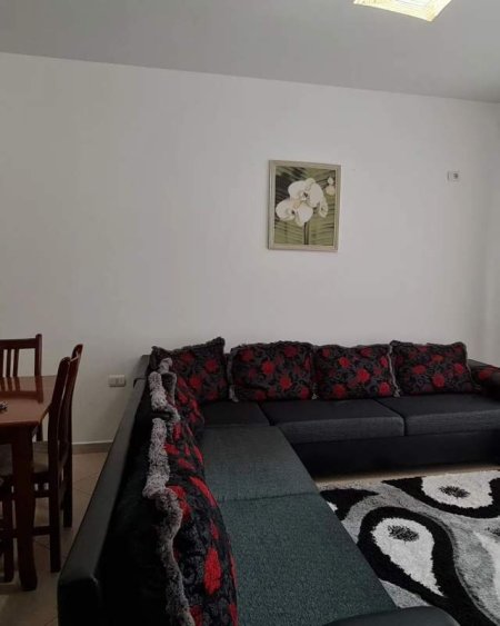 Tirane, jepet me qera apartament 1+1+A Kati 3, 75 m² 330 Euro (Kodra e Diellit)