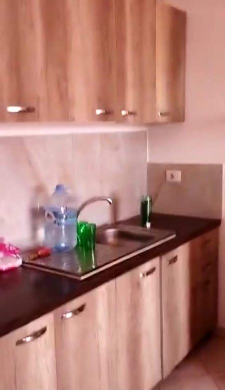 Tirane, apartament Kati 4, 120 m² 300 Euro (bulevardi migjeni)
