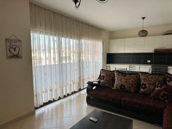 Tirane, jepet me qera apartament 2+1+BLK Kati 6, 85 m² 400 Euro
