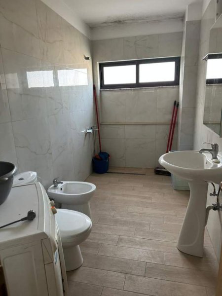 Tirane, jepet me qera apartament 2+1+BLK Kati 6, 85 m² 400 Euro