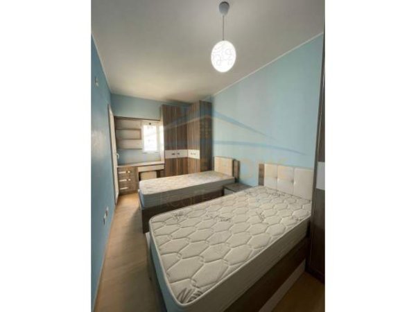 Tirane, jepet me qera apartament 2+1+BLK Kati 2, 108 m² 550 Euro (Rruga e Kavajes)