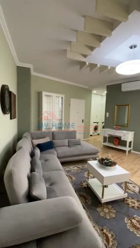 Tirane, jepet me qera apartament 1+1+BLK Kati 9, 76 m² 520 Euro (qender)