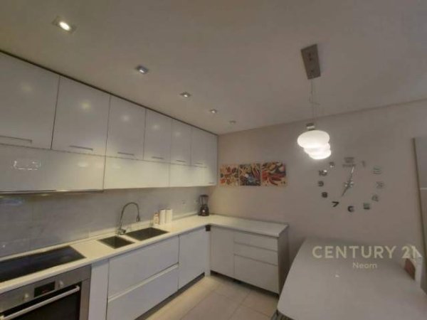 Tirane, jepet me qera apartament 1+1+BLK Kati 3, 72 m² 450 Euro (Liqeni i Thate)