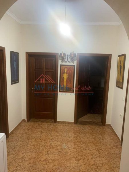 Tirane, jepet me qera apartament 2+1+BLK Kati 2, 110 m² 300 Euro (Rruga Migjeni)
