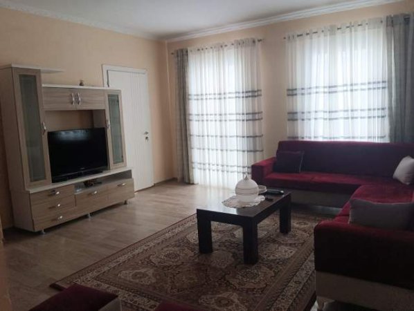 Tirane, jepet me qera apartament 2+1+A+BLK 310 Euro (5 Maji)