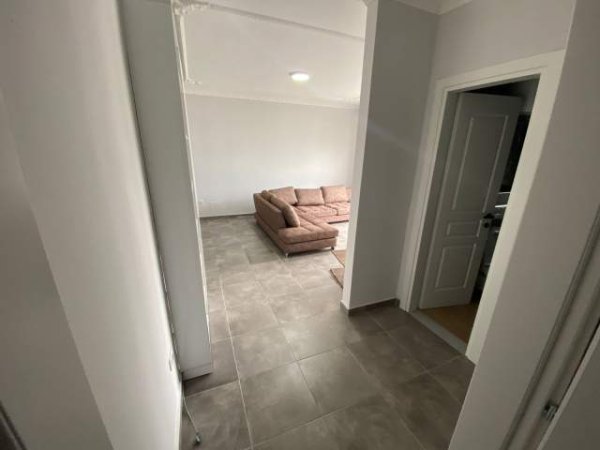 Tirane, jepet me qera apartament 2+1+BLK Kati 4, 350 Euro (Rruga Egnatia, Don Bosko)