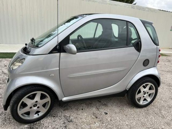 Tirane, shitet makine smart Fortwo Viti 2007, 2.500 Euro