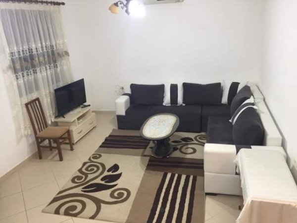 Tirane, jepet me qera shtepi 1+1+A+BLK Kati 1, 60 m² 27.000 Leke (Sadie petrela)