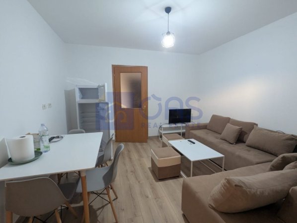Tirane, jepet me qera apartament 2+1+Aneks+Ballkon Kati 7, 75 m² 500 € (Don Bosco , Pallati i Spar.)