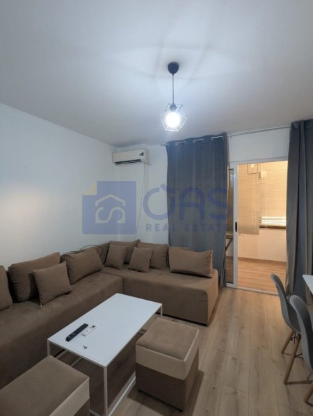 Tirane, jepet me qera apartament 2+1+Aneks+Ballkon Kati 7, 75 m² 500 € (Don Bosco , Pallati i Spar.)