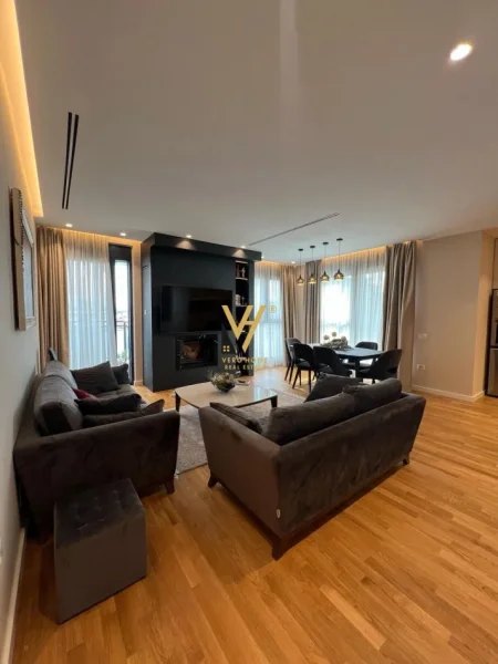 Tirane, jepet me qera apartament 2+1+Ballkon Kati 11, 150 m² 2.000 € (RRUGA E KOSOVAREVE)