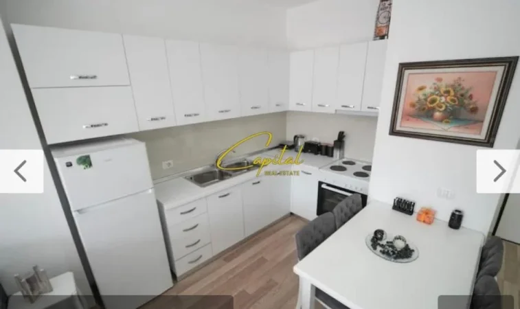 Tirane, jepet me qera apartament 1+1 Kati 1, 70 m² 750 € (QENDER)