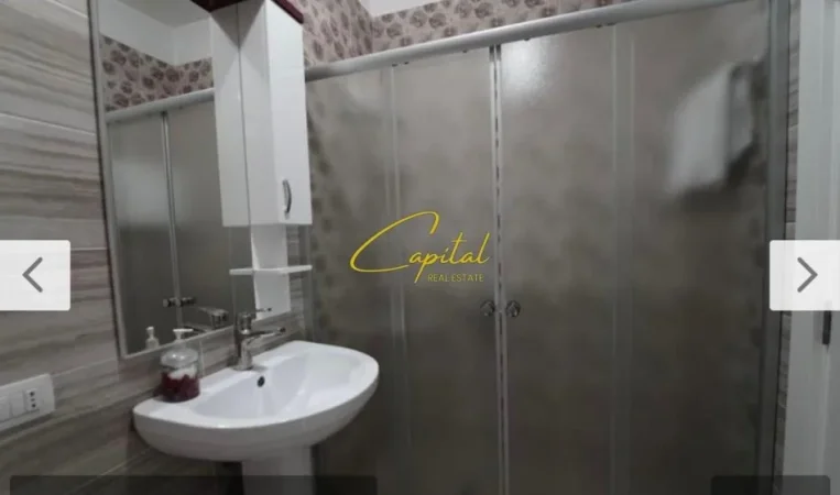 Tirane, jepet me qera apartament 1+1 Kati 1, 70 m² 750 € (QENDER)