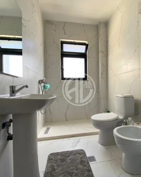 Durres, shitet apartament 2+1+Ballkon Kati 4, 88.000 € 