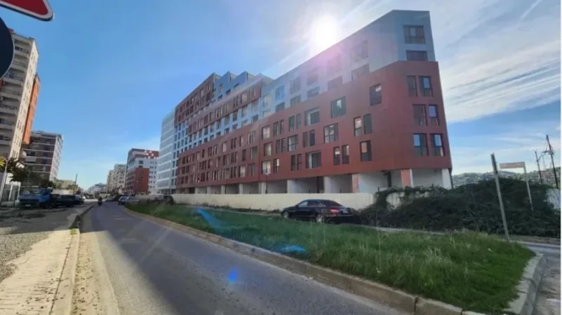 Tirane, jepet me qera apartament 1+1+Ballkon Kati 1, 70 m² 500 € (Urban Gate)