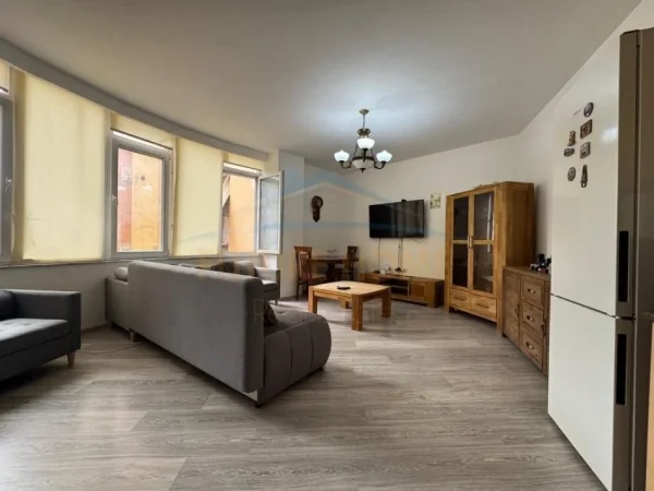 Tirane, shitet apartament 1+1 Kati 4, 75 m² 187.500 € (Selvia)