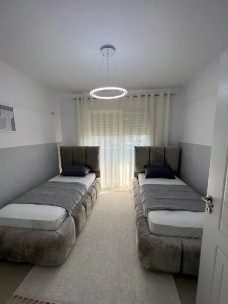 Tirane, shitet apartament 2+1+Ballkon Kati 6, 118 m² 163.000 € (Astir , Kryqezimi i Viles L)