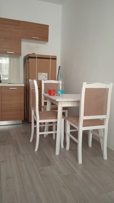 Tirane, jepet me qera apartament 1+1+Ballkon Kati 5, 62 m² 350 € (rruga BEDRI karapici)