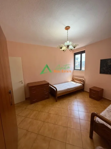 Tirane, jepet me qera apartament 2+1 Kati 9, 90 m² 580 € 