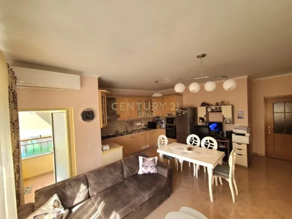 Tirane, shitet apartament 2+1+Ballkon Kati 5, 106 m² 142.000 € 