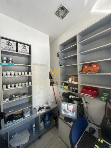 Tirane, jepet me qera dyqan Kati 0, 13 m² 200 € (RRUGA PJETER BUDI)