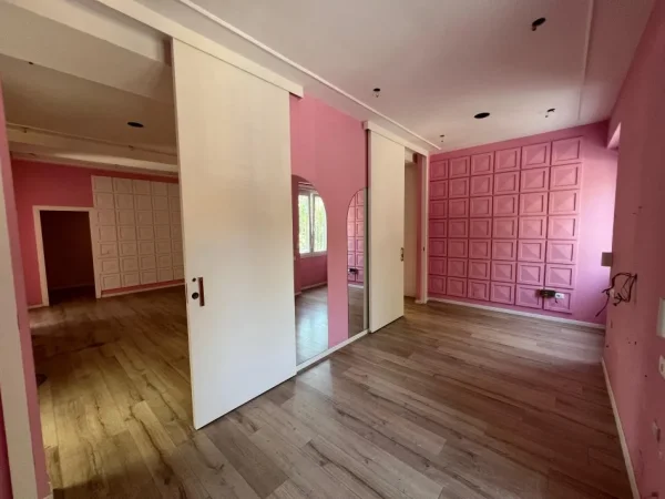 Tirane, jap me qera ambjent biznesi Kati 2, 120 m² 1.500 € (rruga gjin bue shpata)