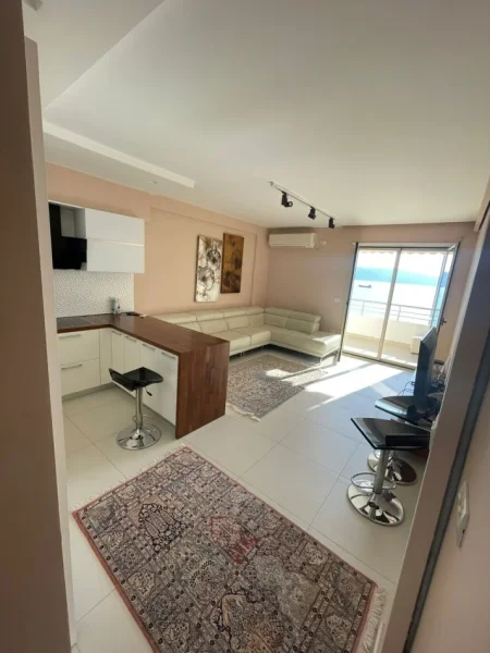 Vlore, shitet apartament 2+1+Ballkon Kati 10, 96 m² 260.000 € (Lungomare)