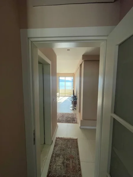 Vlore, shitet apartament 2+1+Ballkon Kati 10, 96 m² 260.000 € (Lungomare)