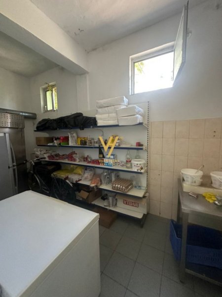 Tirane, shitet bar-resorant Kati 0, 410 m² 300.000 € (QYTET STUDENTI)