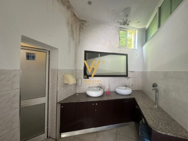 Tirane, shitet bar-resorant Kati 0, 410 m² 300.000 € (QYTET STUDENTI)