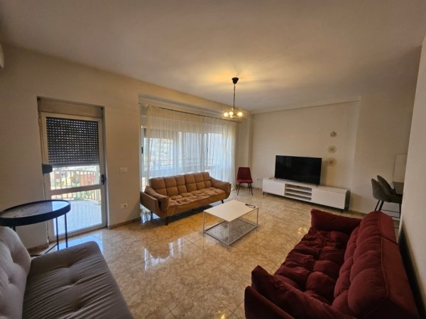 Tirane, jepet me qera apartament 2+1 Kati 6, 100 m² 600 € 
