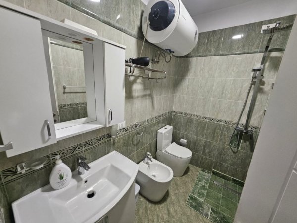 Tirane, jepet me qera apartament 2+1 Kati 6, 100 m² 600 € 