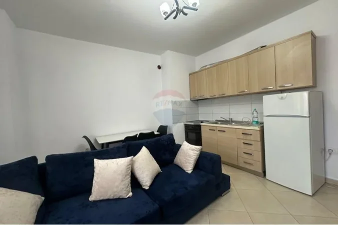 Tirane, jepet me qera apartament 1+1 Kati 3, 70 m² 400 € (Astir)