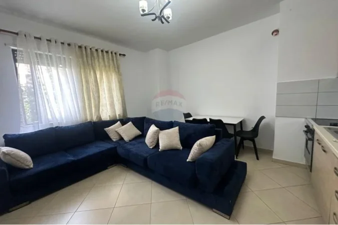 Tirane, jepet me qera apartament 1+1 Kati 3, 70 m² 400 € (Astir)