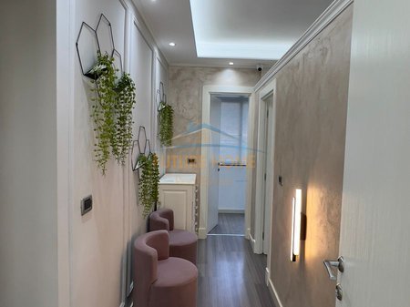 Qera, Ambient Biznesi, Brryl, Tirane. AREA54462