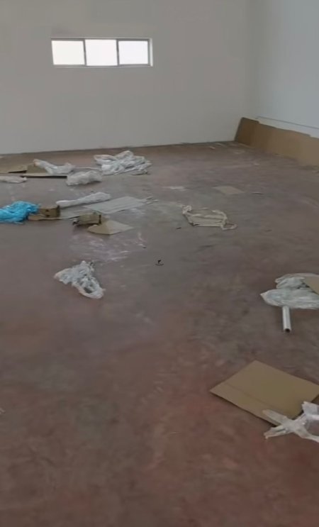 Tirane, jepet me qera magazine Kati 0, 500 m² 1.800 € (BERZHITE)