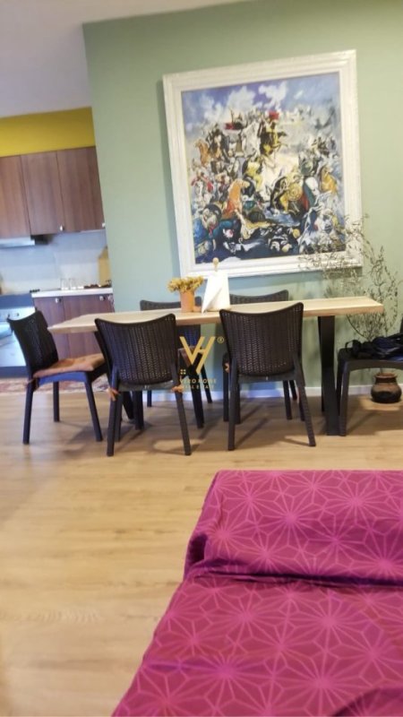 Tirane, jepet me qera shtepi 2+1+Ballkon Kati 0, 100 m² 600 € (PICALLE)