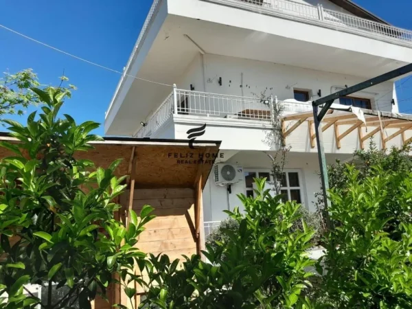 Tirane, jepet me qera Vile 3 Katshe Kati 3, 500 m² 1.500 € (KINOSTUDIO)