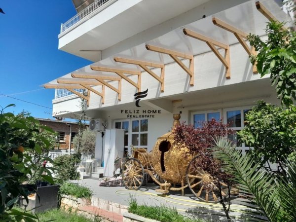 Tirane, jepet me qera Vile 3 Katshe Kati 3, 500 m² 1.500 € (KINOSTUDIO)
