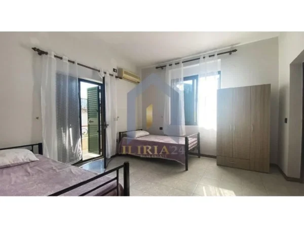 Tirane, shes Vile 5+1+Aneks+Ballkon Kati 3, 468 m² 465.000 € 