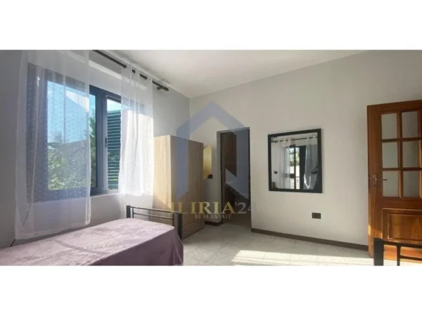 Tirane, shes Vile 5+1+Aneks+Ballkon Kati 3, 468 m² 465.000 € 