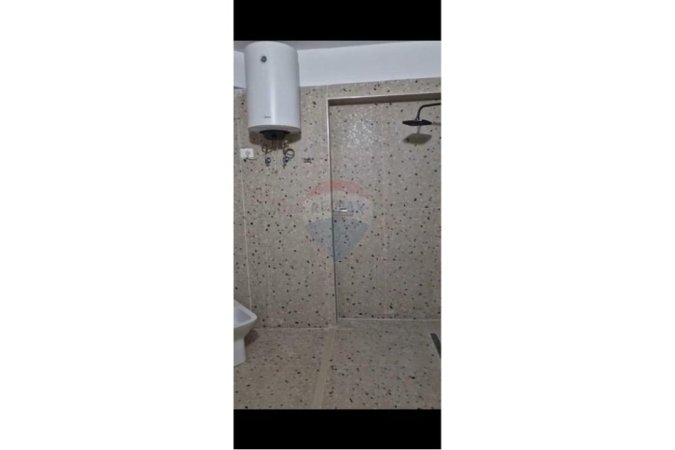Tirane, jepet me qera zyre Kati 2, 114 m² 1.300 € 