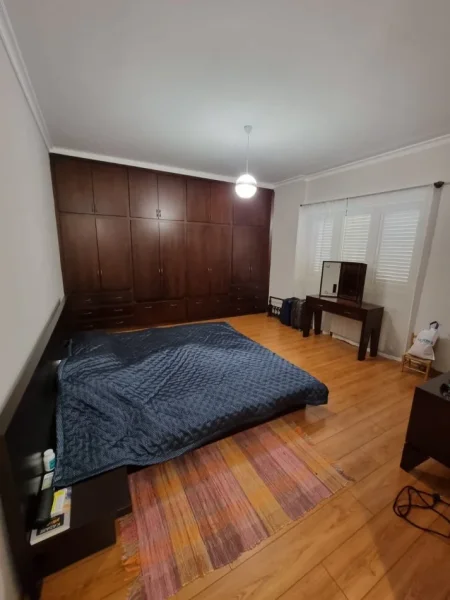 Tirane, jepet me qera apartament 2+1+Ballkon Kati 5, 110 m² 1.200 € (BLLOKU)