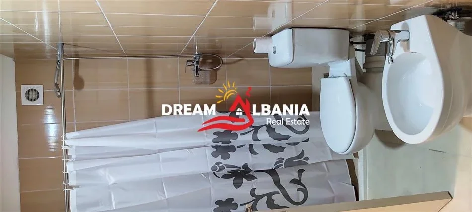 Tirane, jepet me qera apartament 2+1+Ballkon Kati 5, 115 m² 480 € (Ne Rrugen 5 Maji - ID 42215277)