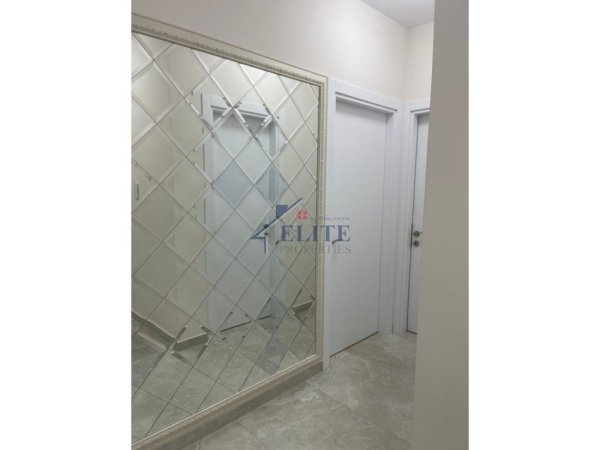 Tirane, jepet me qera apartament 2+1+Ballkon Kati 3, 650 m² 650 € (Arlis, Farmacia 10)