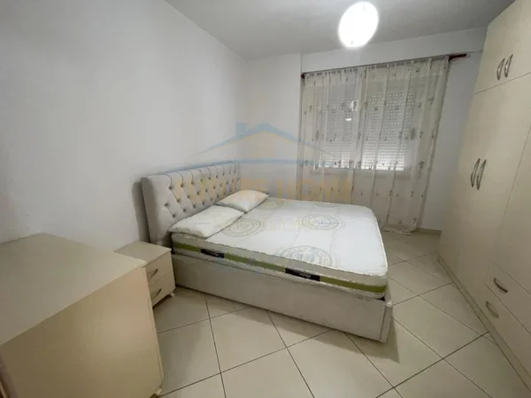 Tirane, shitet apartament 3+1 Kati 3, 118 m² 240.000 € (Bulevardi i Ri)