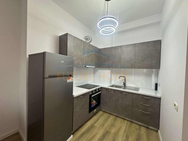 Tirane, jepet me qera apartament 1+1 Kati 4, 64 m² 370 € 
