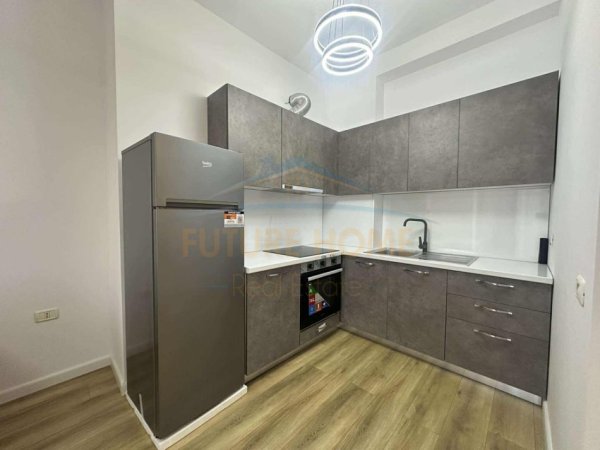 Tirane, jepet me qera apartament 1+1 Kati 4, 64 m² 370 € 